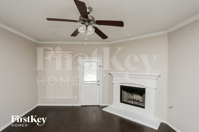 6208 Charisma Ct, Unit 1R in Fort Worth, TX - Foto de edificio - Building Photo