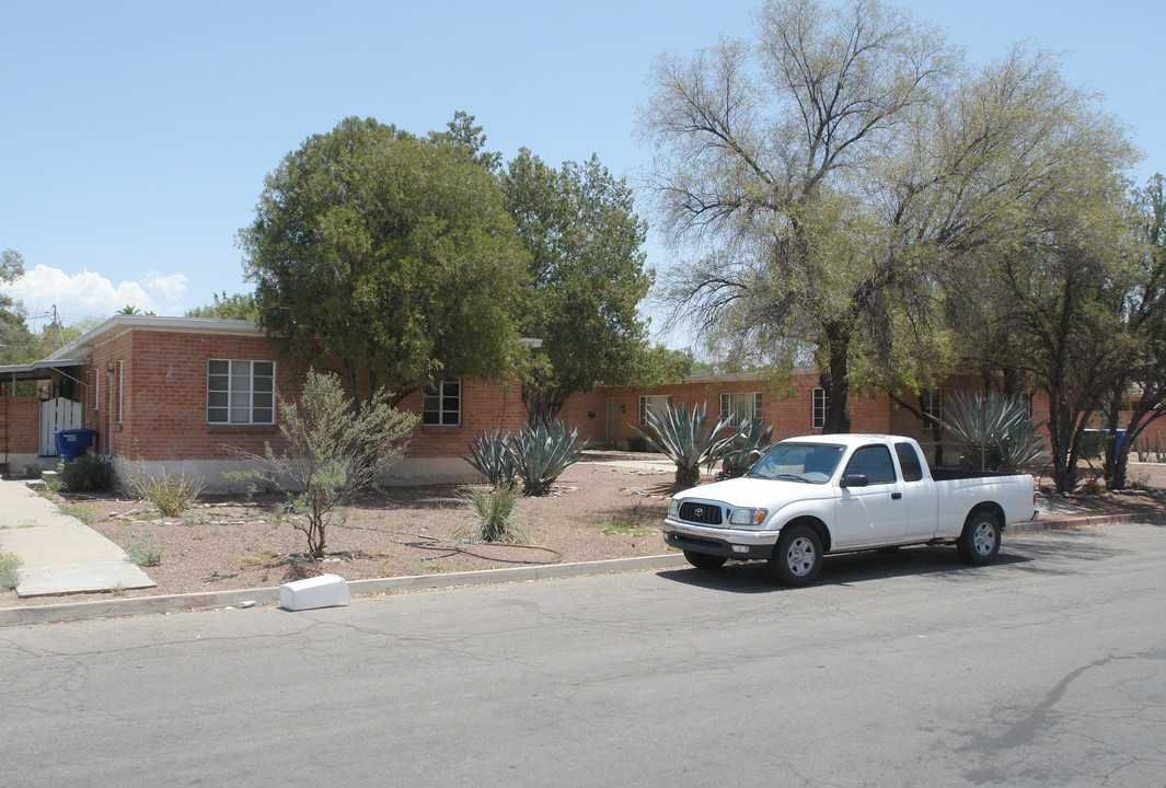 2322-2330 N Norris Ave in Tucson, AZ - Building Photo