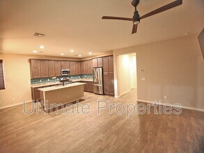 18752 N 51st Dr in Glendale, AZ - Building Photo - Building Photo