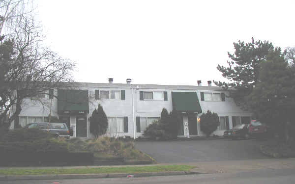 2602-2610 SE 25th Ave in Portland, OR - Foto de edificio - Building Photo