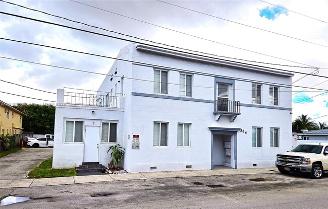 property at 384 Tamiami Canal Rd