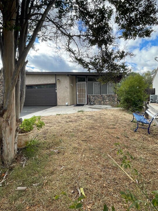 1643 Shepherd Dr in Paso Robles, CA - Building Photo