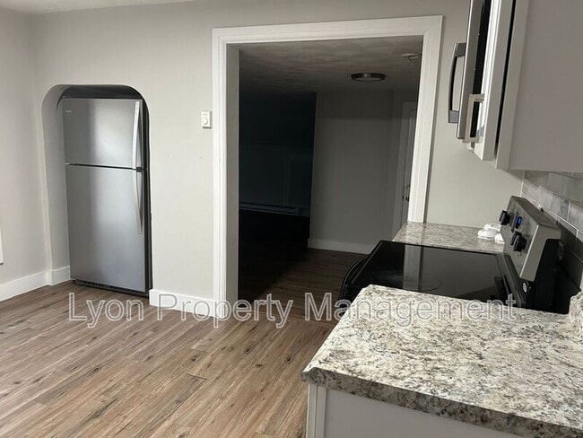 27 Lamphear St in Coventry, RI - Building Photo - Building Photo