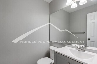 2425 Lexington Village Ln in Colorado Springs, CO - Building Photo - Building Photo