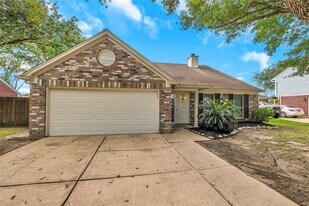 5216 Spring Branch Dr in Pearland, TX - Building Photo