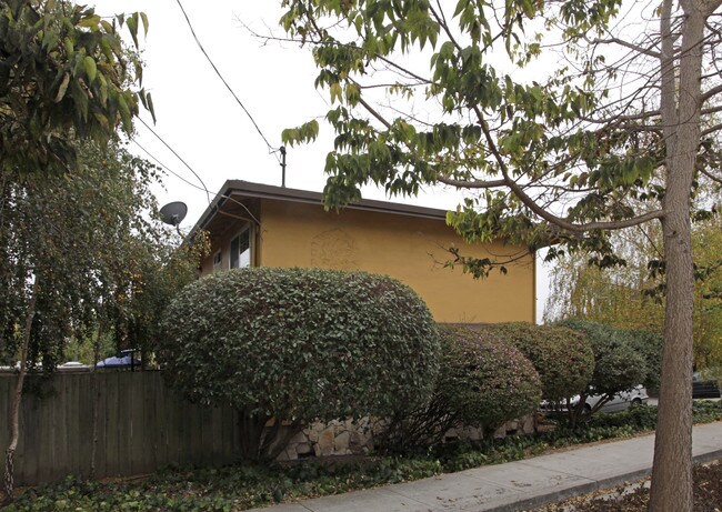 2256-2268 Capitola Rd in Santa Cruz, CA - Building Photo - Building Photo