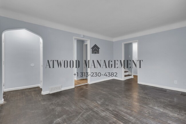 This beautifully updated 4-bedroom, 2-bath single-family home is ready for move-in!, Unit 05309 in Detroit, MI - Foto de edificio - Building Photo