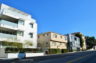 8261 Fountain Ave in West Hollywood, CA - Foto de edificio - Building Photo