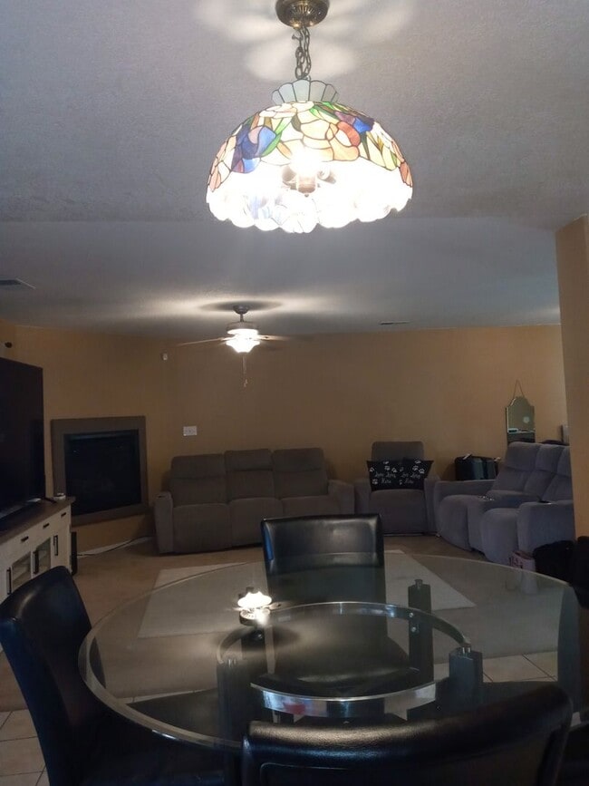 5714 Quay Dr NE in Rio Rancho, NM - Foto de edificio - Building Photo