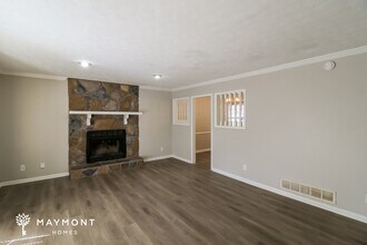 5017 Dekalb Way in Stone Mountain, GA - Building Photo - Building Photo