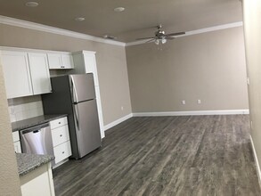 2632 E 14th St in Clovis, NM - Building Photo - Building Photo