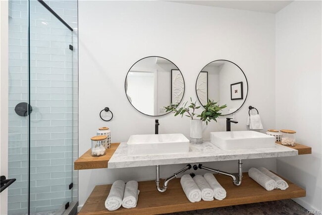 1176 Nelrose Ave in Los Angeles, CA - Building Photo - Building Photo