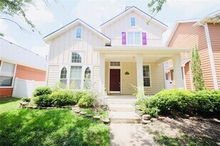 1821 Forsythe Dr in Savannah, TX - Building Photo