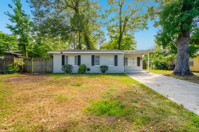 175 Center St in Daytona Beach, FL - Building Photo - Building Photo