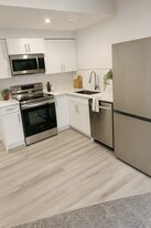 7713-174A 174 Ave NW in Edmonton, AB - Building Photo