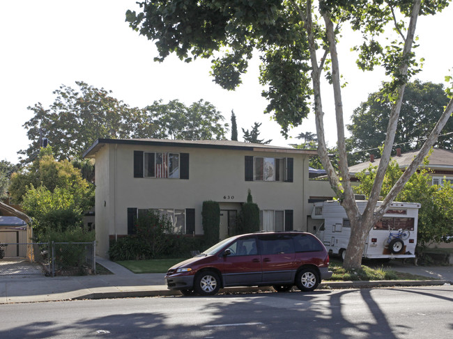 630 S 5th St in San Jose, CA - Foto de edificio - Building Photo