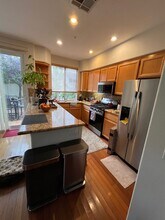 558 Sweet Pea Pl in Encinitas, CA - Building Photo - Building Photo