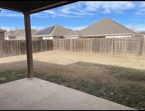 2417 Fall Leaf Ct in Denton, TX - Building Photo - Building Photo