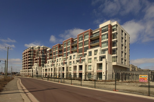 Rouge Bijou Terraces in Markham, ON - Building Photo - Building Photo