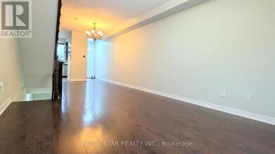 22 Market Garden Mews in Toronto, ON - Building Photo - Building Photo