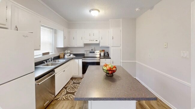1309 W Meadowview Rd in Greensboro, NC - Building Photo - Building Photo
