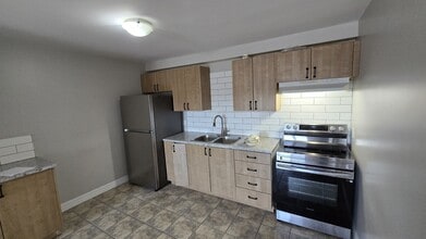 22 Ruelle MacAleese Ln in Moncton, NB - Building Photo - Building Photo