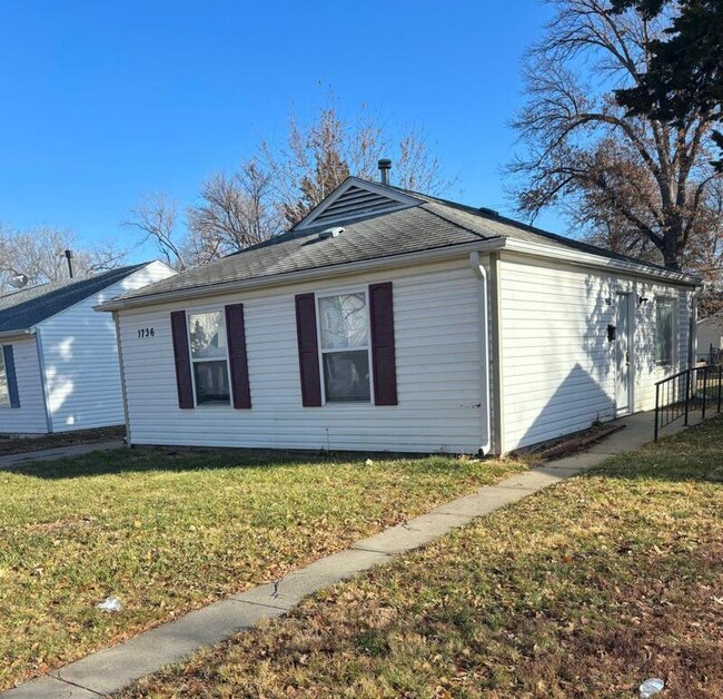 1736 N 24th St in Lincoln, NE - Building Photo - Building Photo