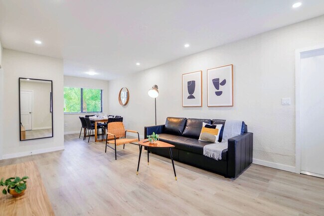 700 SW 11th Ave
