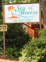 Sea Breeze Mobile Home Community Apartments