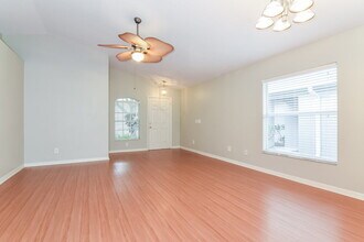 7803 Citrus Blossom Dr in Land O Lakes, FL - Foto de edificio - Building Photo