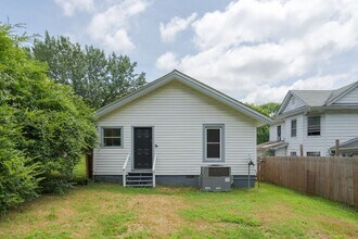 810 Dillard St in Greensboro, NC - Building Photo - Building Photo