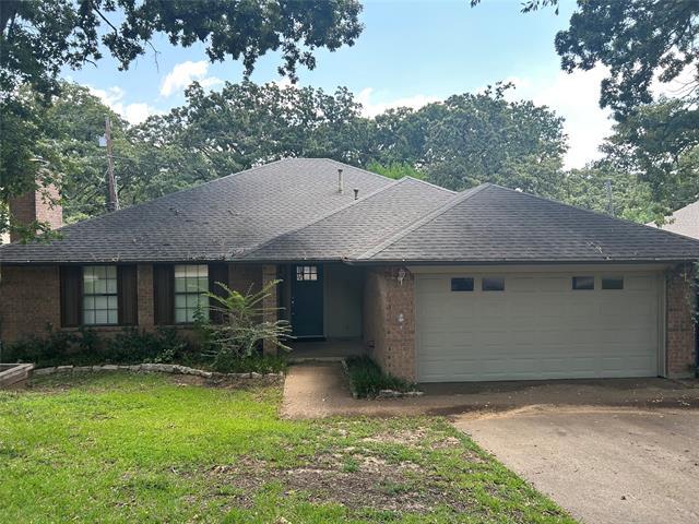 820 Lake Forest Ct in Grapevine, TX - Building Photo