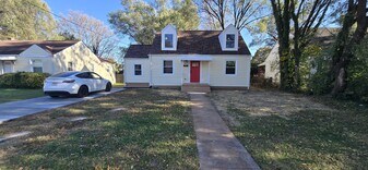 2503 Cornell Dr NW in Roanoke, VA - Building Photo