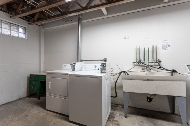 Tosa Village Apartments