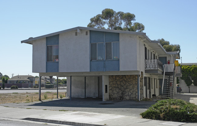 2020 Broadway Ave in San Pablo, CA - Building Photo - Building Photo