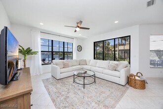 13905 Luna Dr in Naples, FL - Building Photo - Building Photo
