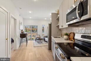 367 W Hortter St in Philadelphia, PA - Building Photo