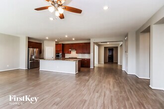 25515 Kensington Lk Dr in Porter, TX - Foto de edificio - Building Photo