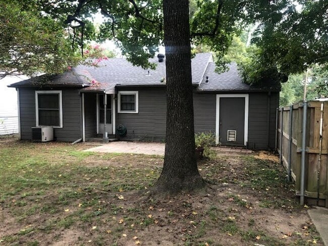 property at 2435 Clark Ln