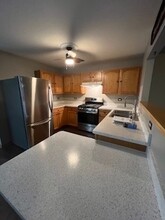 766 Four Seasons Blvd in Aurora, IL - Building Photo - Building Photo