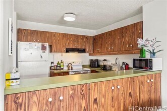 1717 Mott Smith Dr in Honolulu, HI - Building Photo - Building Photo