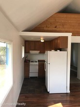 1251 N Copper Creek Rd-Unit -Unit 1 in Wasilla, AK - Building Photo - Building Photo