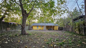 2805 Brinwood Ave in Austin, TX - Building Photo - Building Photo