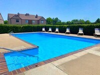1024 Riverview Dr photo'