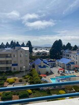 535 Pierce St, Unit 5408 in Albany, CA - Building Photo