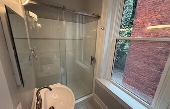 2724 Jefferson Ave-Unit -2724-06 in Cincinnati, OH - Building Photo - Building Photo