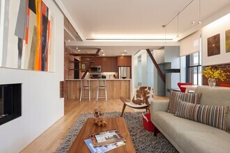 681 Washington St in Boston, MA - Building Photo - Building Photo