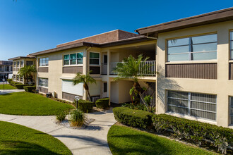 Gulf Harbors Condo's in New Port Richey, FL - Building Photo - Building Photo