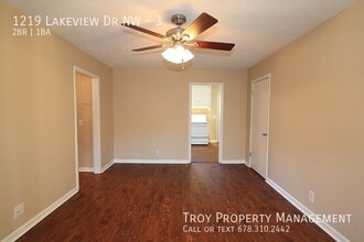 1219 Lakeview Dr NW in Conyers, GA - Building Photo - Building Photo