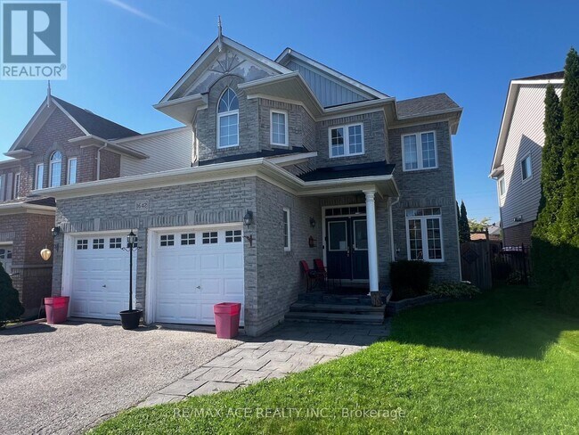 1642 Sherbrook Dr in Oshawa, ON - Building Photo - Building Photo